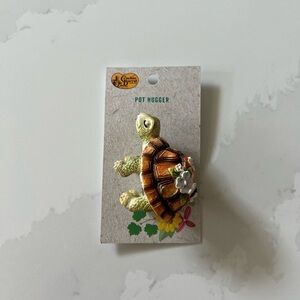 Cracker Barrel Garden Pot Hugger - Turtle